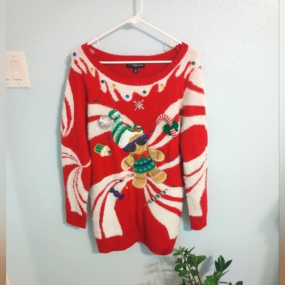 NWT Christmas Scoop Neck Sweater Tunic with Gingerbread Man and Peppermi… - Picture 1 of 9